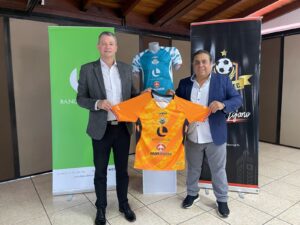 Libertad F.C. y Banco de Loja firman convenio para impulsar el deporte regional