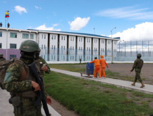 Pese a no tener escáneres, ni esposas para seguridad hay control en la cárcel de Cotopaxi