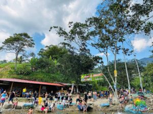 Carnaval en Las 3 Quebradas: Naturaleza, música y diversión