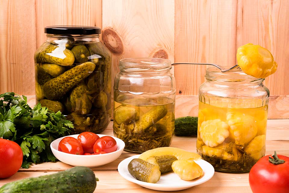 Los alimentos fermentados favorecen la generación de bacterias buenas del intestino.