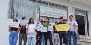 Bachilleres reclaman ingreso a la universidad