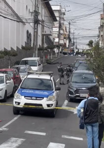 Al centro-norte de Quito se encontró una bolsa con un revolver, se descarta alerta de bomba