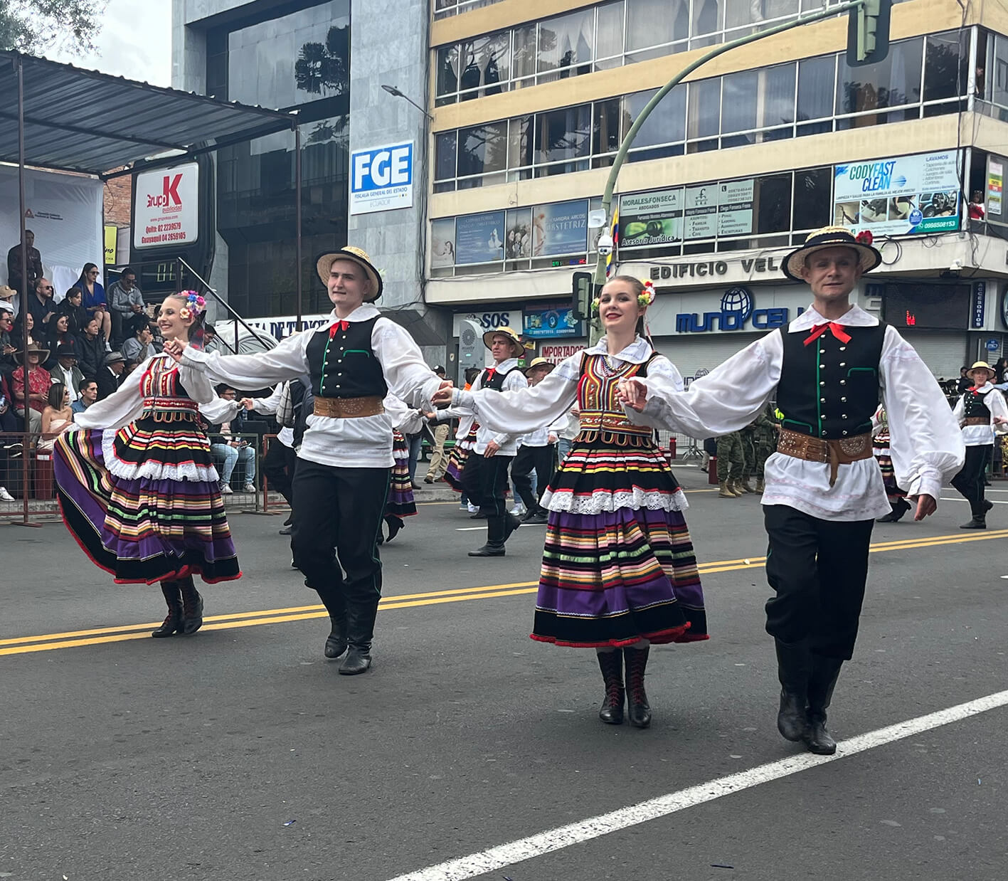 Una de las delegaciones que participa en el Festival Internacional del Folclore. 