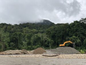 Proponen alternativas turísticas para contrarrestar daños por minería en río Nangaritza