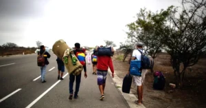 Jornada de orientación y asistencia para migrantes se realiza en Baños