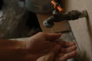 Tres sectores de Ambato se quedarán sin agua este sábado