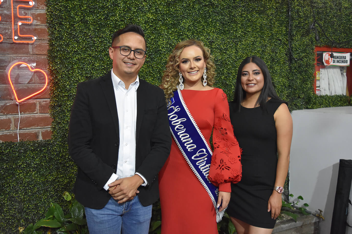 Daniel Jerez, María Ángeles Pacheco y Daniela Guamán