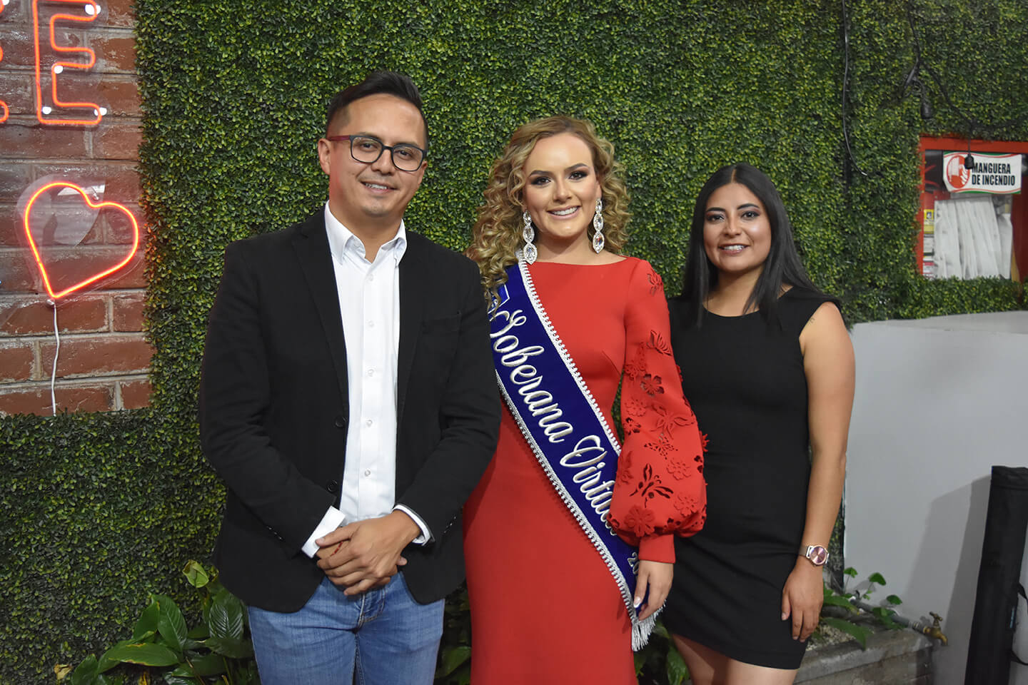 Daniel Jerez, María Ángeles Pacheco y Daniela Guamán 