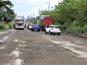 Huecos impidieron contraflujos en vía Las Mercedes- Los Bancos