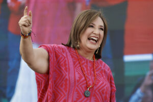 México: la candidata Gálvez acusa a Sheinbaum, del oficialismo, de «seguir dando abrazos» al narco