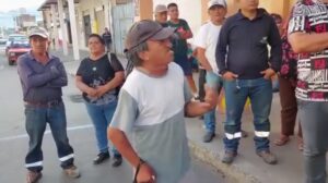 Trabajadores municipales de Catamayo exigen pago de salarios atrasados