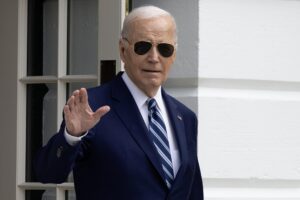 Biden afirma que estaría ‘encantado’ de debatir con Trump en la campaña electoral