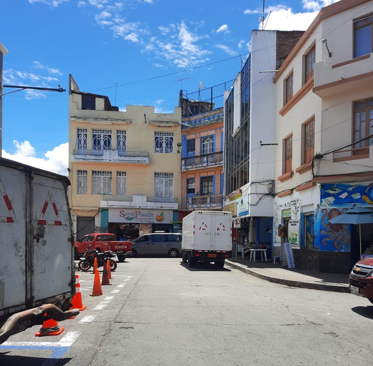 Las trabajadoras sexuales aseguran que no van a salir de la zona de influencia del parque 12 de Noviembre y ahora alquilan viviendas particulares para seguir trabajando.