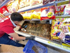 Dos supermercados de Ibarra clausurados por falta de higiene y plagas