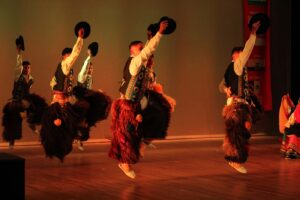 Cursos gratis de danza y música en Atahualpa