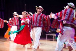 Cursos gratuitos de danza tradicional en Montalvo