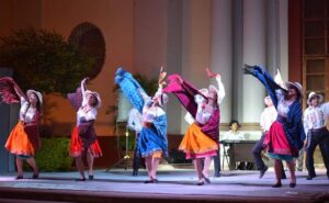 Universidad Técnica de Ambato busca a los nuevos integrantes para su grupo de danza folclórica