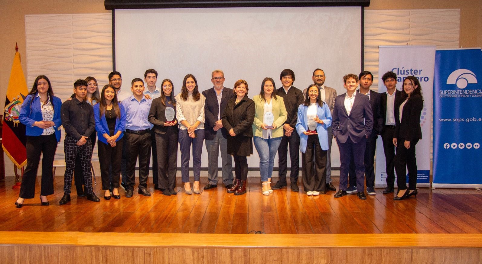 Estudiantes de la UTPL destacaron en concurso “Desafío de la innovación”