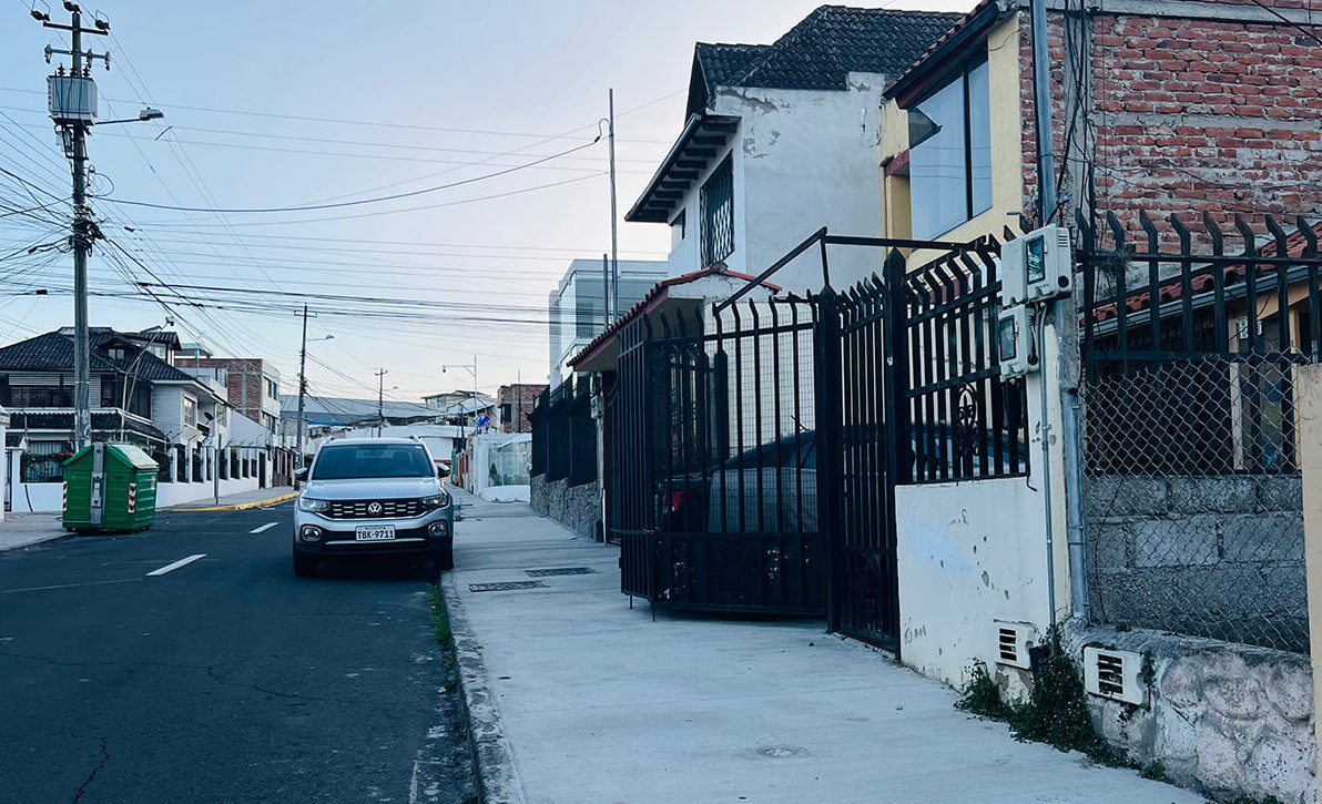 En esta vivienda, que se encuentra en la calle Panamá y Argentina, también se extendió el garage.