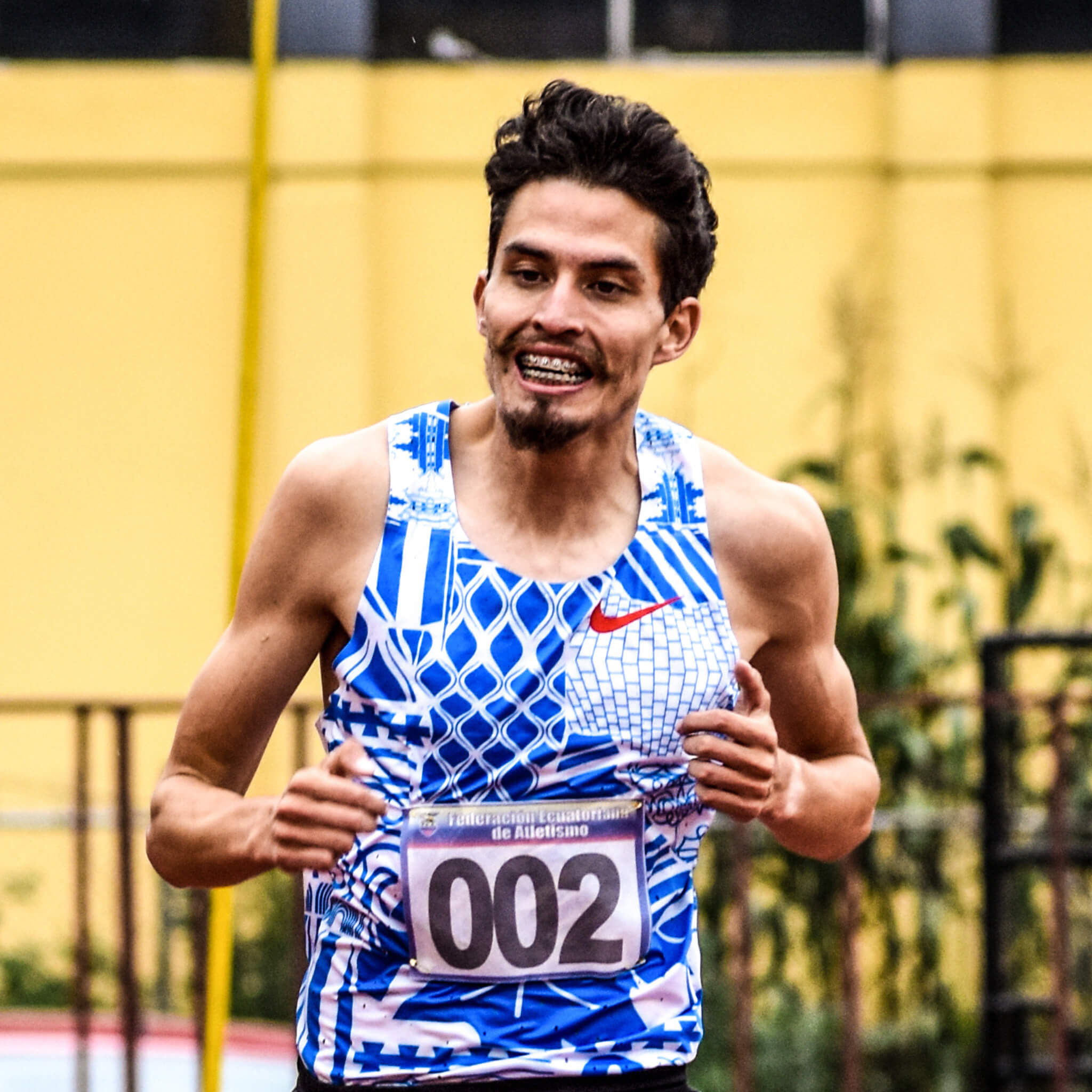 El atleta ambateño Gerson Montes de Oca por segundo año consecutivo se quedó con el primer lugar del Campeonato Nacional de Atletismo 2024.