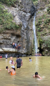 Explorando las rutas de la cascada El Coronel: una maravilla oculta