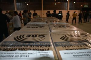 Llegaron a Loja los paquetes electorales para elecciones de 21 de abril