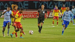 Campeonato ecuatoriano: Macará quiere ganarle al Aucas en el estadio Bellavista