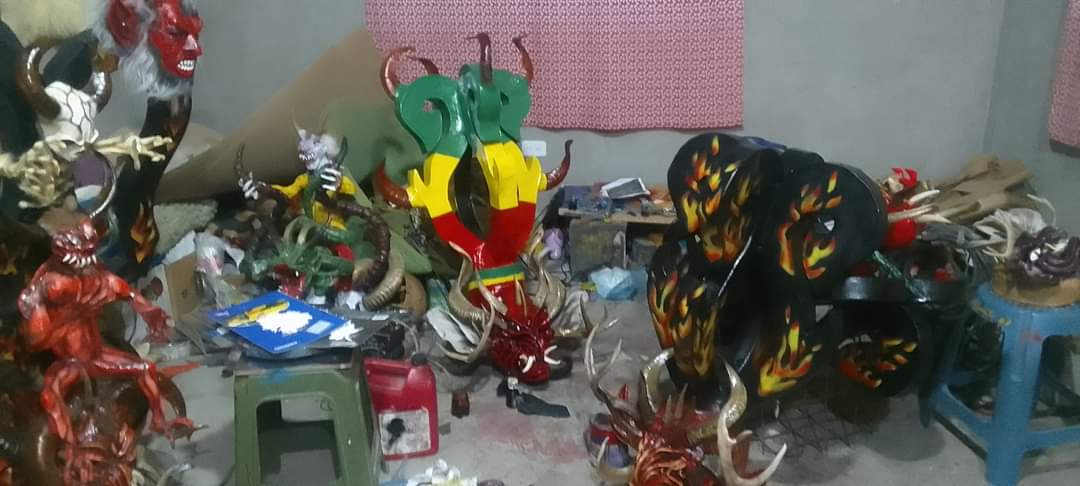 En este taller también se verán técnicas para la creación de máscaras de la diablada pillareña.