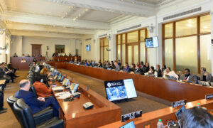 La OEA emite una resolución que «condena enérgicamente» la incursión en la Embajada de México en Quito