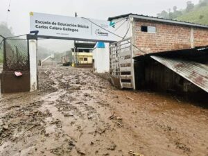 Alausí: Un Aluvión deja una persona herida y viviendas afectadas este 21 de abril de 2024