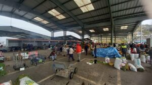 Mayorista de Pelileo: comerciantes exigen más orden en el mercado