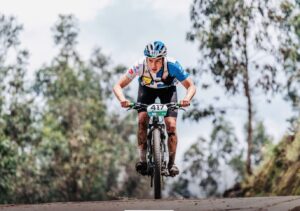 Ambateño inicia su carrera como ciclista de aventura y sueña con ser campeón mundial