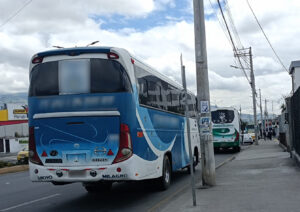 Buses intercantonales usan la avenida Bolivariana como parqueadero
