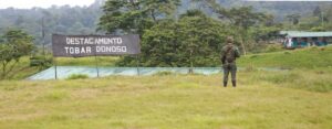 Dos soldados fallecieron en un destacamento fronterizo de Carchi