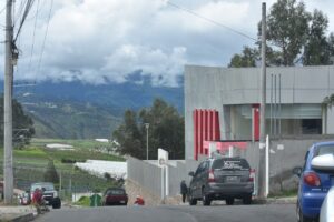 Hombre muere atropellado en Echaleche, sur de Ambato
