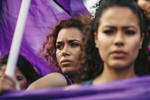 Mujeres víctimas de violencia recibirán atención en Baños en los ‘Puntos violeta’