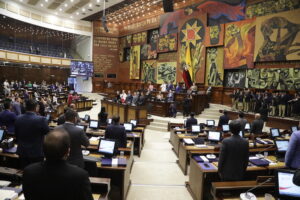 Asamblea Nacional vuelve a niveles con aceptación a la baja