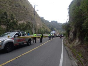 Hombre baleado es hallado en la vía Ambato – Pasa