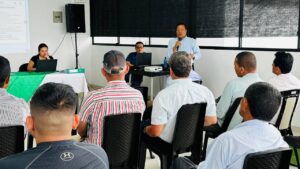 Dirigentes de escuelas de conducción se reúnen en Santo Domingo