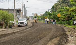 Inversión de 3 millones en la obra vial Balzar-Palenque