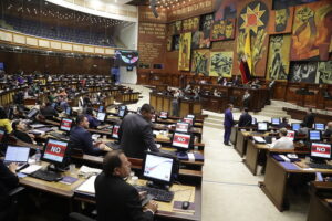 Asamblea Nacional: Fuerzas políticas se dividen por propuesta que busca sancionar “camisetazos”