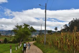 La parroquia Urdaneta se beneficia de 116 mil dólares en alumbrado público