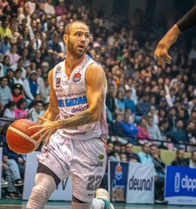 Seis triunfos consecutivos y liderato absoluto para “JG”