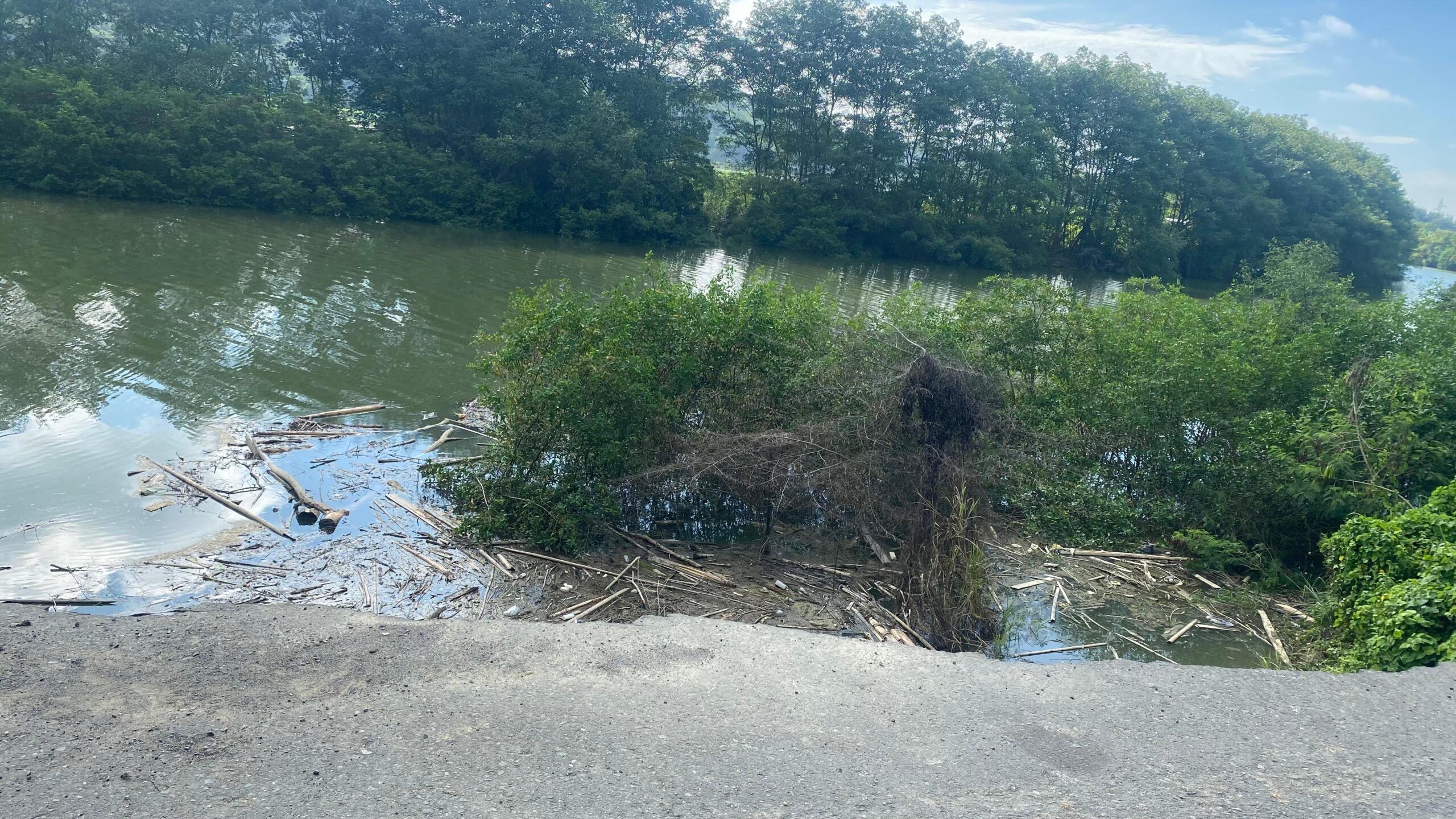 Cevicangre en Peligro: se cae la vía Vuelta Larga en Río Verde