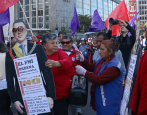 ¿Qué medidas sobre el subsidio y el precio de los combustibles han tomado los cinco presidentes de la República anteriores a Daniel Noboa?