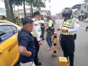 Avanza homologación de placas de vehículos de servicio urbano