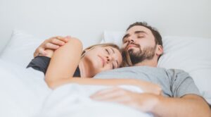 ¿Por qué nos quedamos dormidos después del sexo?