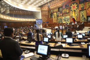 Dos movidas políticas en la Asamblea pueden afectar seriamente la economía del Ecuador