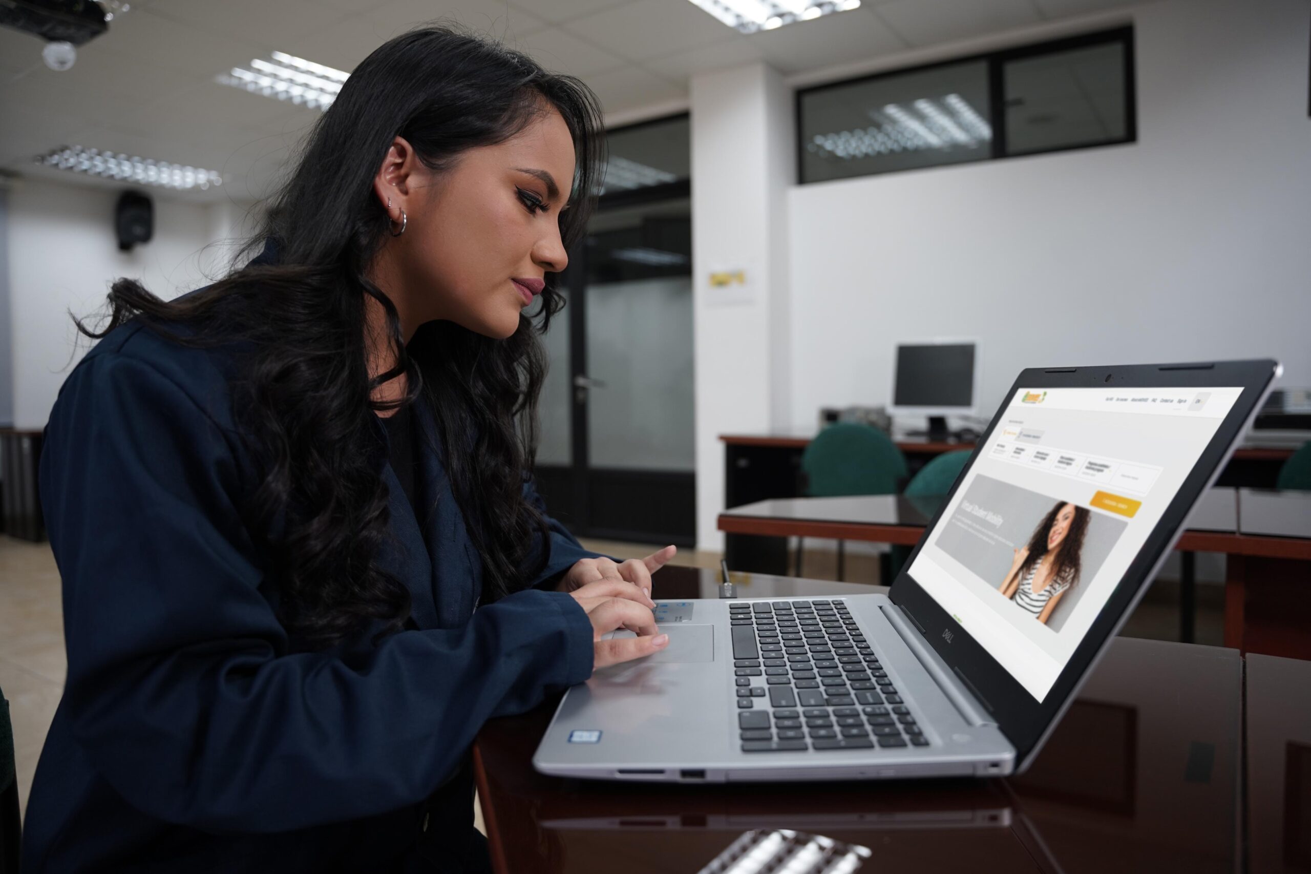 UNL pionera en Ecuador en programas de movilidad virtual