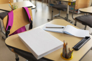 Venta ilegal de cupos para escuelas y colegios en Ambato